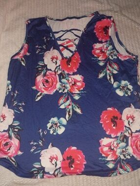 Strappy floral casual blouse